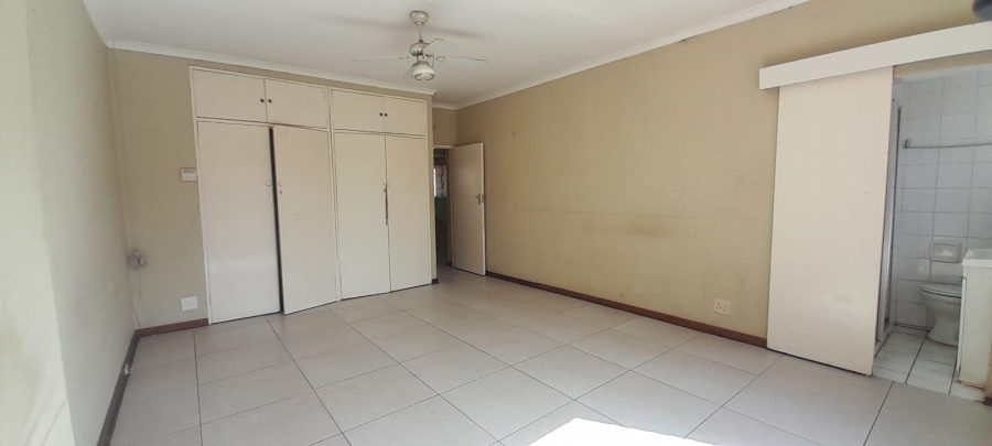 To Let 3 Bedroom Property for Rent in Unitas Park Gauteng