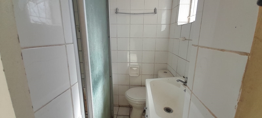 To Let 3 Bedroom Property for Rent in Unitas Park Gauteng