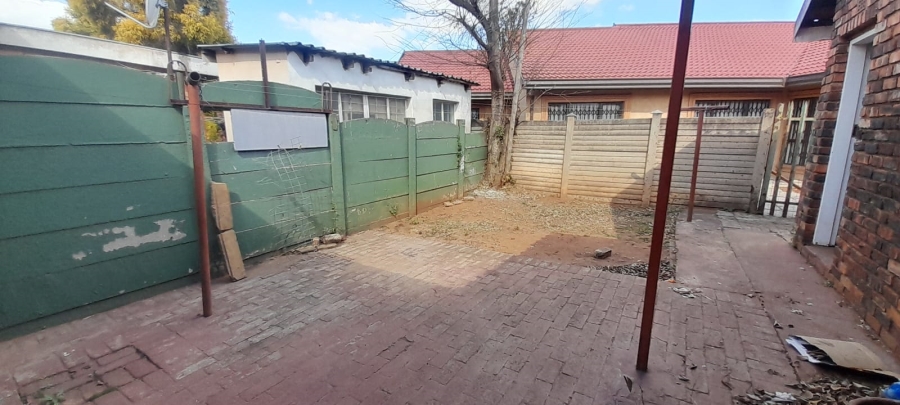 To Let 3 Bedroom Property for Rent in Unitas Park Gauteng