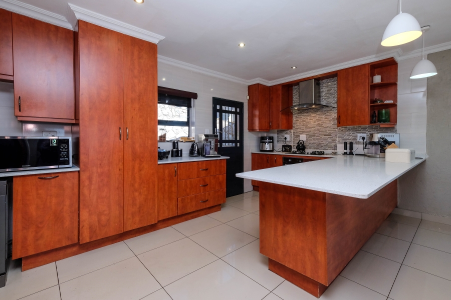 4 Bedroom Property for Sale in Noordheuwel Gauteng