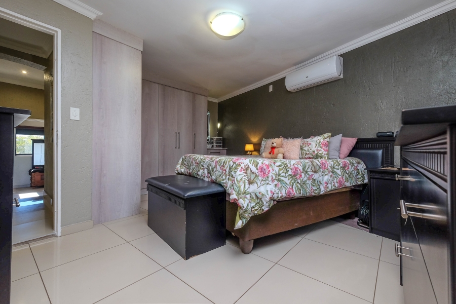 4 Bedroom Property for Sale in Noordheuwel Gauteng
