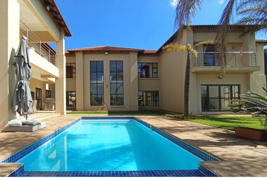 5 Bedroom Property for Sale in Mooikloof Gauteng