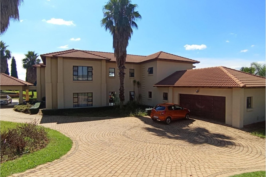 5 Bedroom Property for Sale in Mooikloof Gauteng
