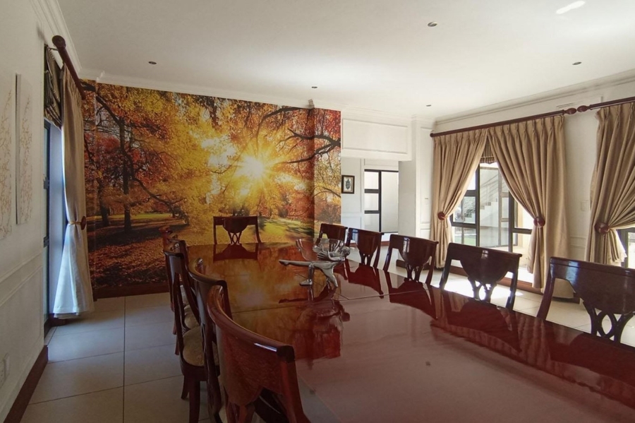 5 Bedroom Property for Sale in Mooikloof Gauteng