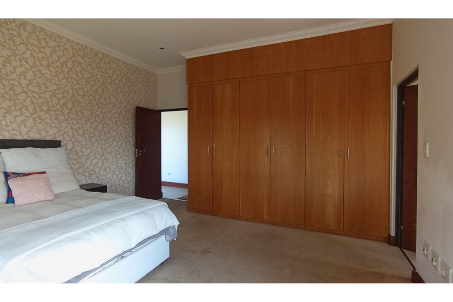 5 Bedroom Property for Sale in Mooikloof Gauteng