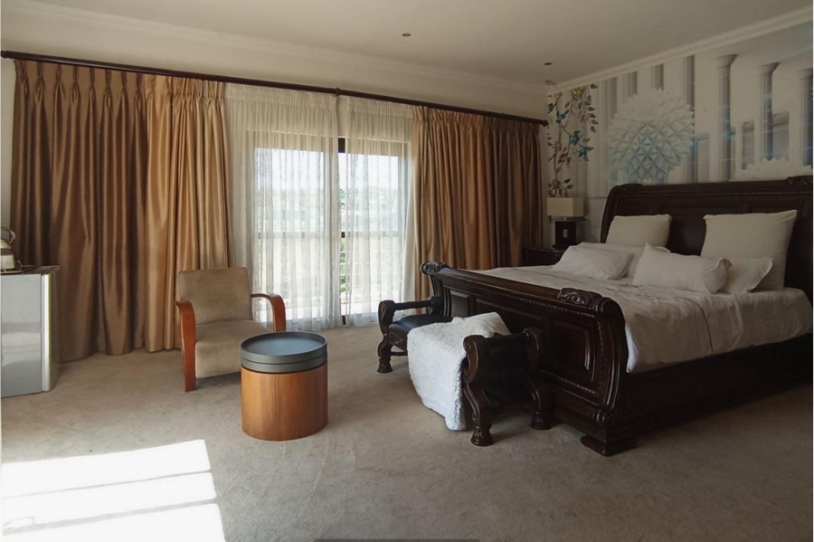 5 Bedroom Property for Sale in Mooikloof Gauteng