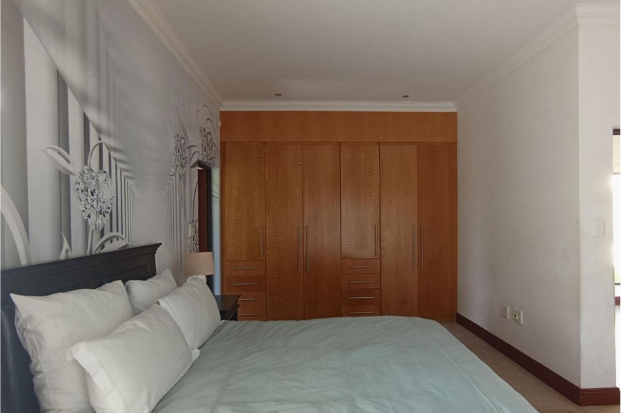 5 Bedroom Property for Sale in Mooikloof Gauteng