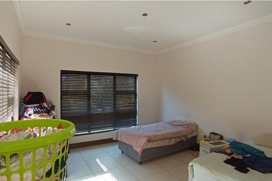 5 Bedroom Property for Sale in Mooikloof Gauteng