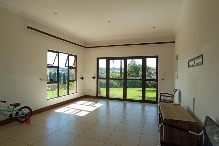 5 Bedroom Property for Sale in Mooikloof Gauteng