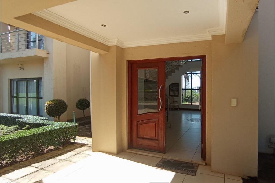 5 Bedroom Property for Sale in Mooikloof Gauteng