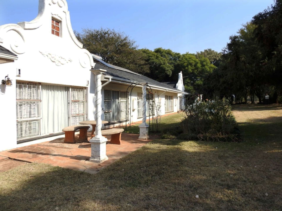 5 Bedroom Property for Sale in Andeon AH Gauteng
