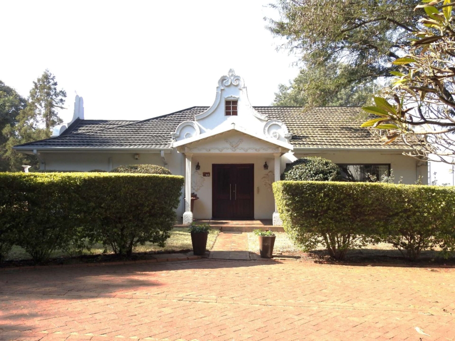 5 Bedroom Property for Sale in Andeon AH Gauteng