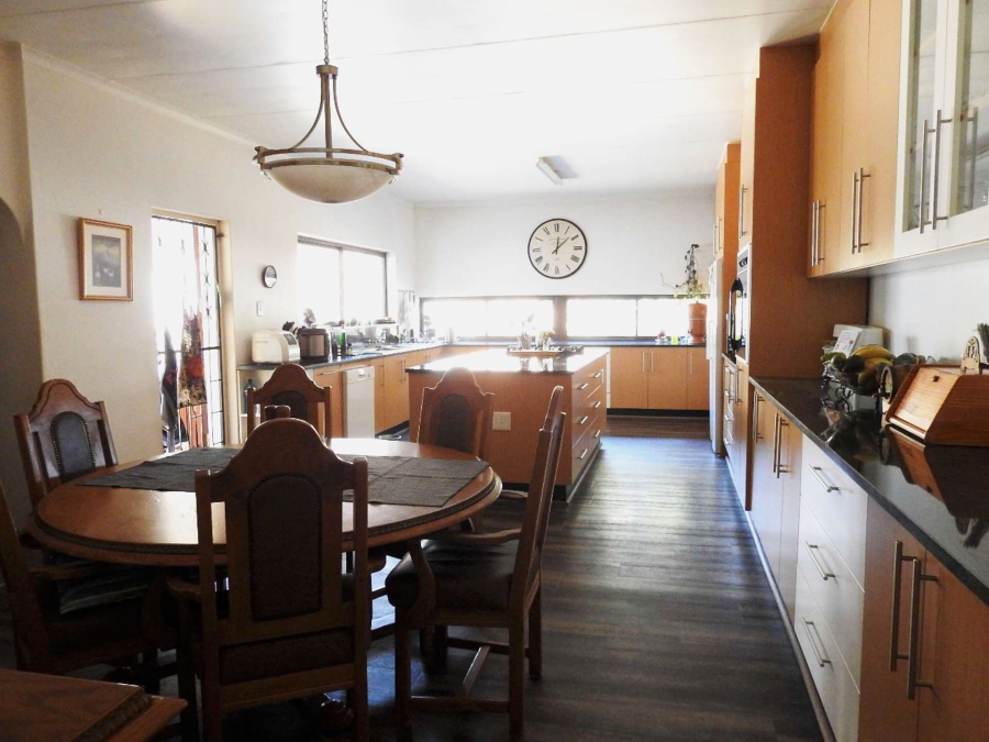 5 Bedroom Property for Sale in Andeon AH Gauteng