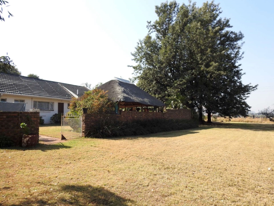 5 Bedroom Property for Sale in Andeon AH Gauteng