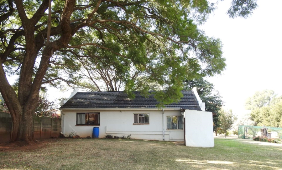 5 Bedroom Property for Sale in Andeon AH Gauteng