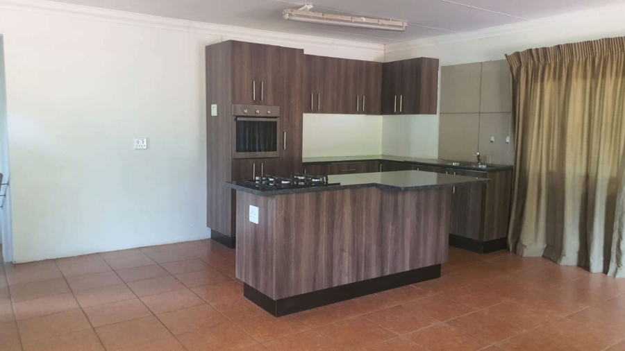 5 Bedroom Property for Sale in Andeon AH Gauteng