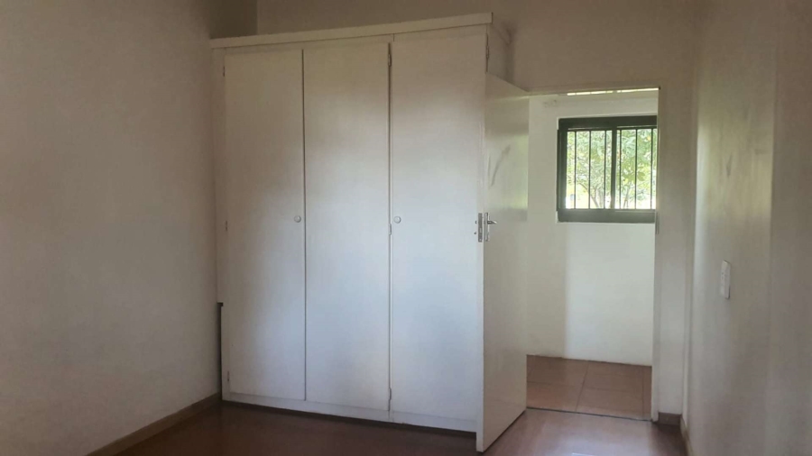 5 Bedroom Property for Sale in Andeon AH Gauteng