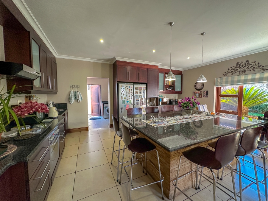 4 Bedroom Property for Sale in Midfield Estate Gauteng
