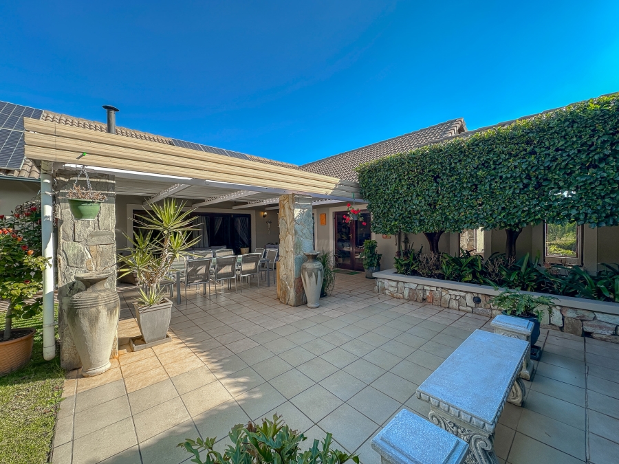 4 Bedroom Property for Sale in Midfield Estate Gauteng