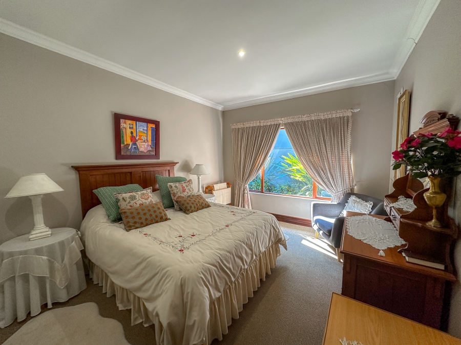 4 Bedroom Property for Sale in Midfield Estate Gauteng