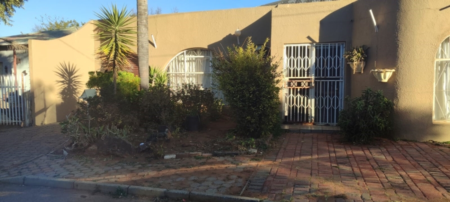 4 Bedroom Property for Sale in Randgate Gauteng