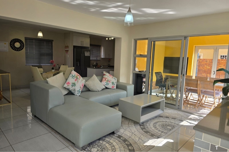 To Let 3 Bedroom Property for Rent in Pomona Gauteng