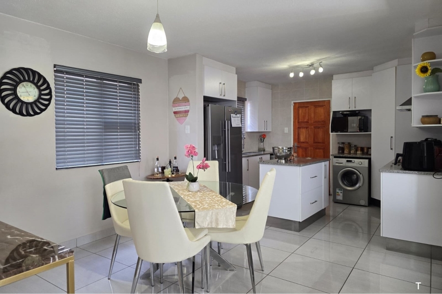 To Let 3 Bedroom Property for Rent in Pomona Gauteng