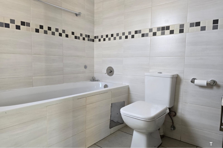 To Let 3 Bedroom Property for Rent in Pomona Gauteng