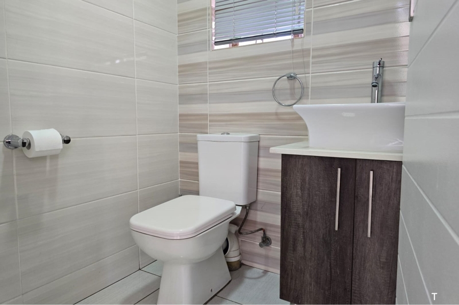 To Let 3 Bedroom Property for Rent in Pomona Gauteng