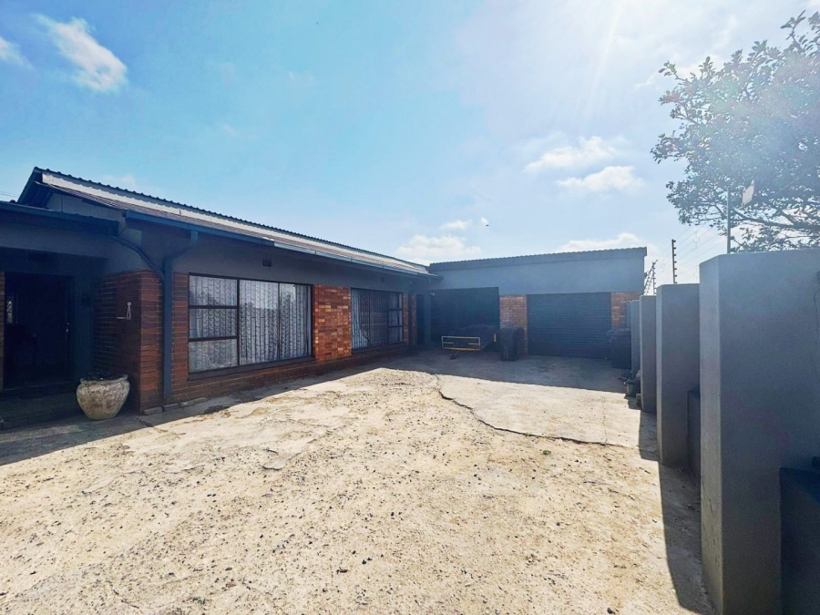 4 Bedroom Property for Sale in Krugersdorp West Gauteng