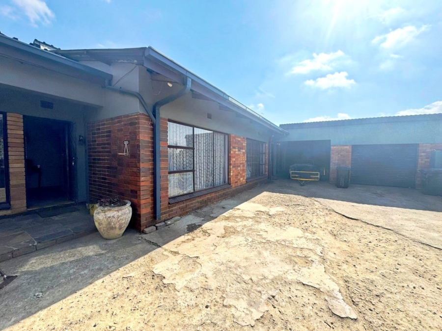 4 Bedroom Property for Sale in Krugersdorp West Gauteng