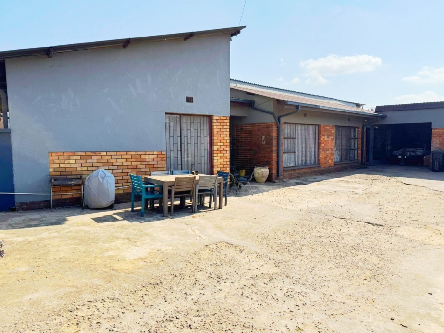 4 Bedroom Property for Sale in Krugersdorp West Gauteng