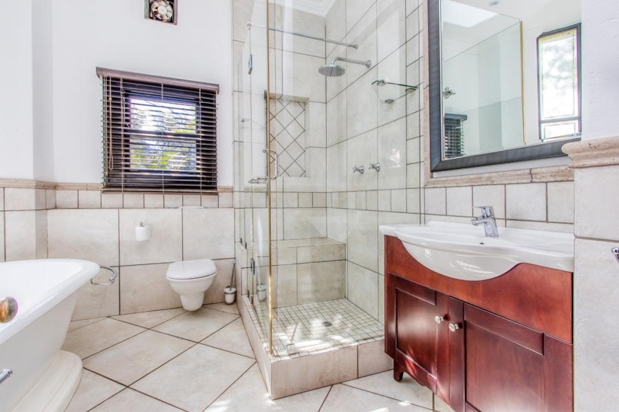 6 Bedroom Property for Sale in Dainfern Golf Estate Gauteng