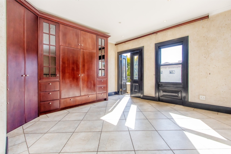 6 Bedroom Property for Sale in Dainfern Golf Estate Gauteng