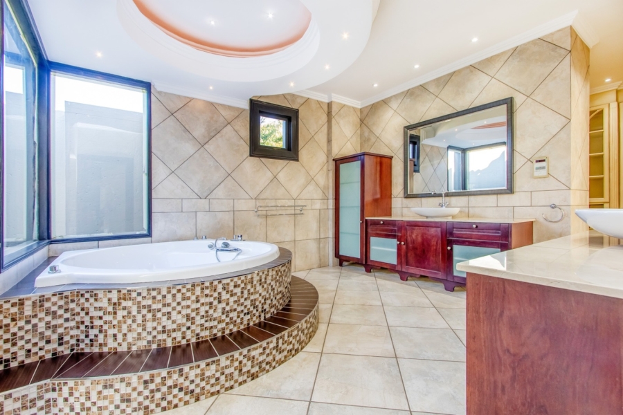 6 Bedroom Property for Sale in Dainfern Golf Estate Gauteng