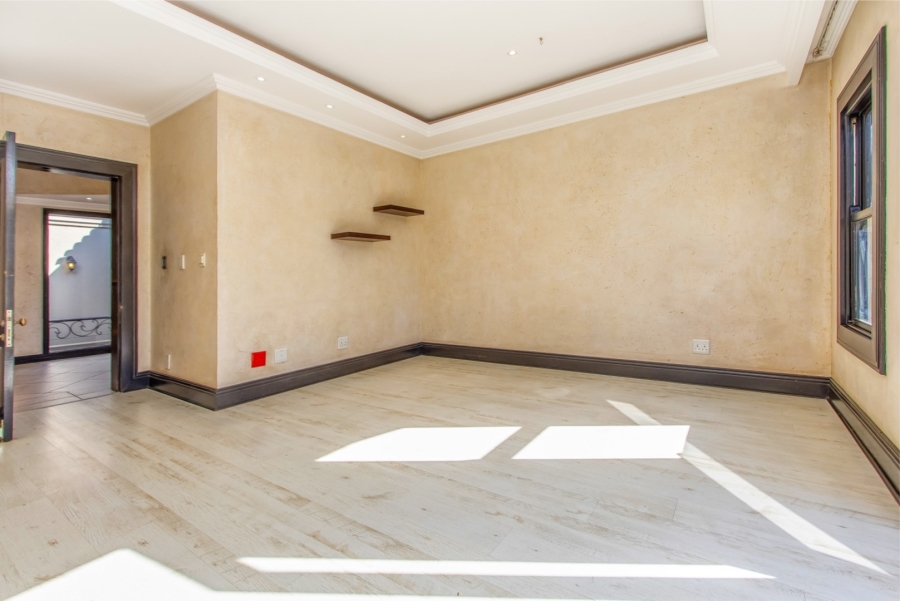 6 Bedroom Property for Sale in Dainfern Golf Estate Gauteng