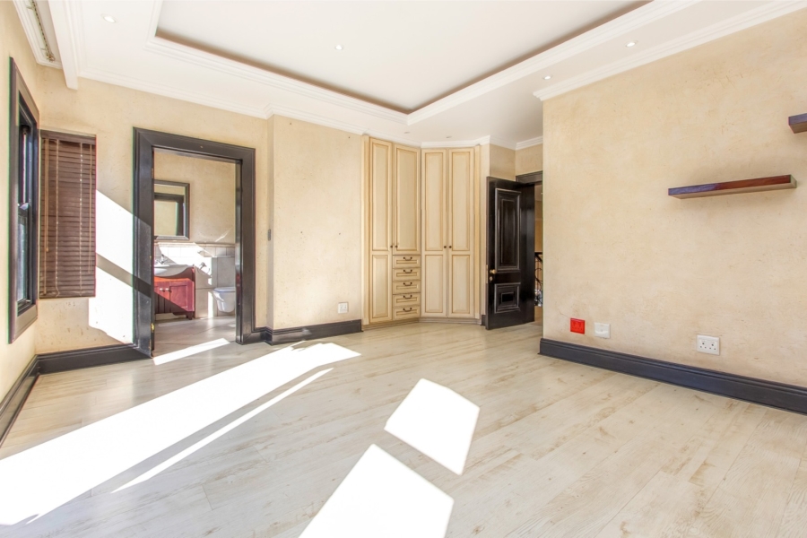 6 Bedroom Property for Sale in Dainfern Golf Estate Gauteng