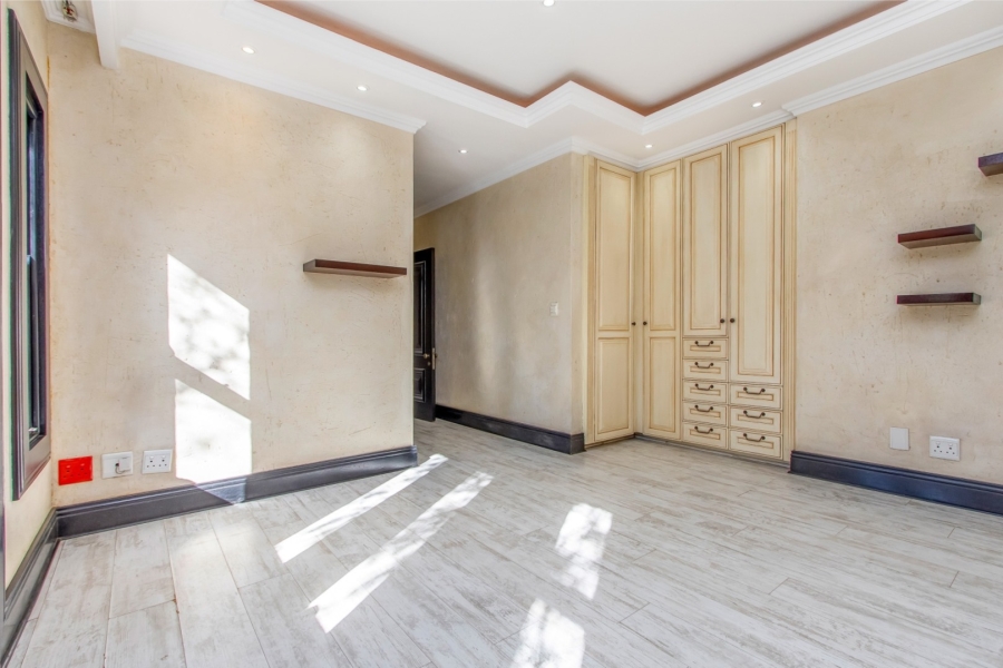 6 Bedroom Property for Sale in Dainfern Golf Estate Gauteng