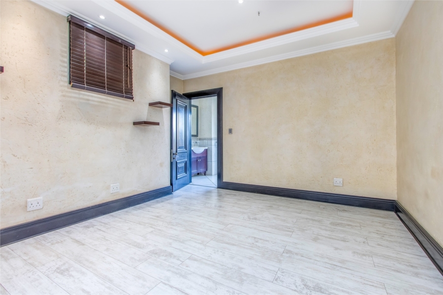 6 Bedroom Property for Sale in Dainfern Golf Estate Gauteng