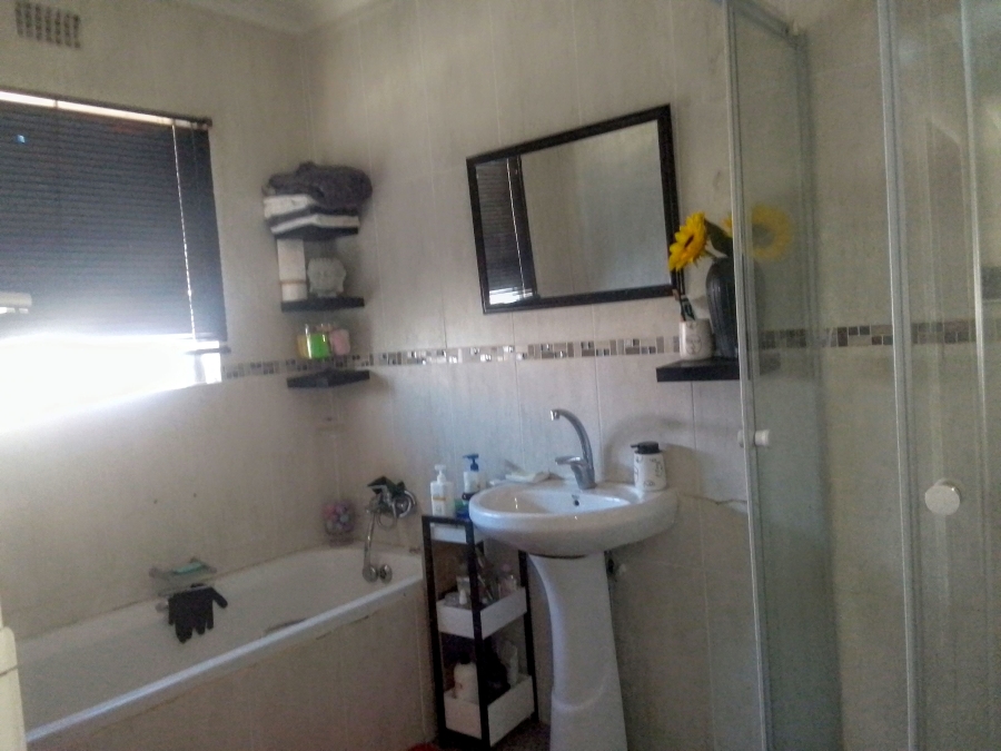 3 Bedroom Property for Sale in Witpoortjie Gauteng