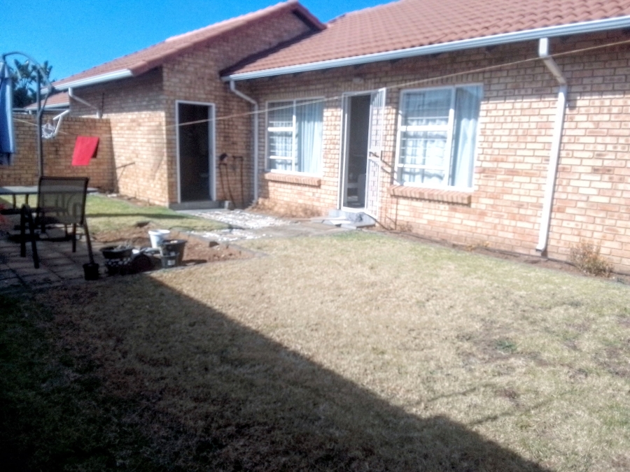 3 Bedroom Property for Sale in Witpoortjie Gauteng