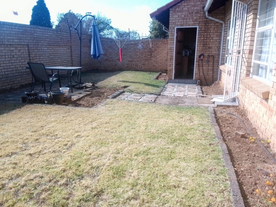 3 Bedroom Property for Sale in Witpoortjie Gauteng
