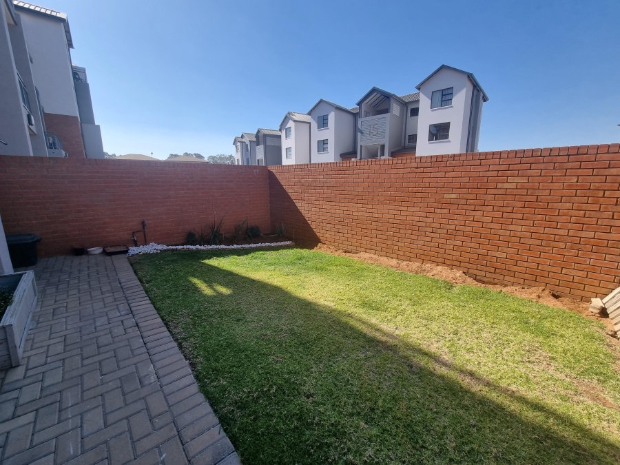 To Let 2 Bedroom Property for Rent in Silver Lakes Gauteng