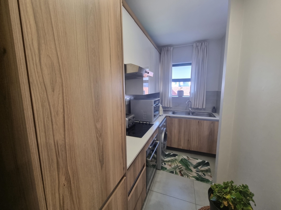 To Let 2 Bedroom Property for Rent in Silver Lakes Gauteng