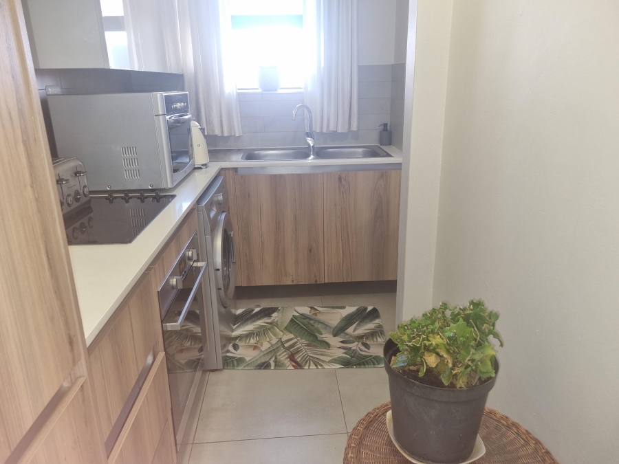 To Let 2 Bedroom Property for Rent in Silver Lakes Gauteng
