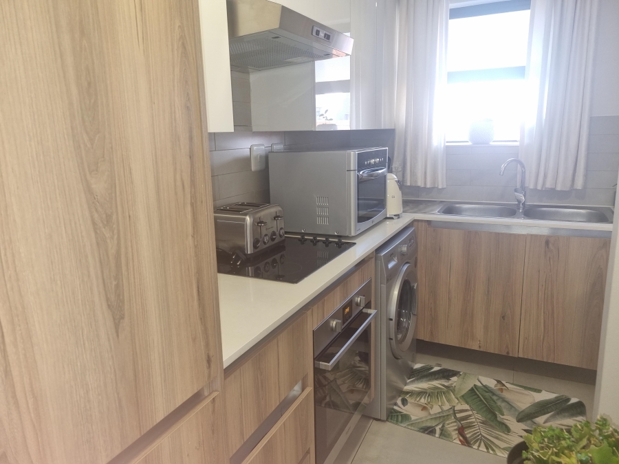 To Let 2 Bedroom Property for Rent in Silver Lakes Gauteng