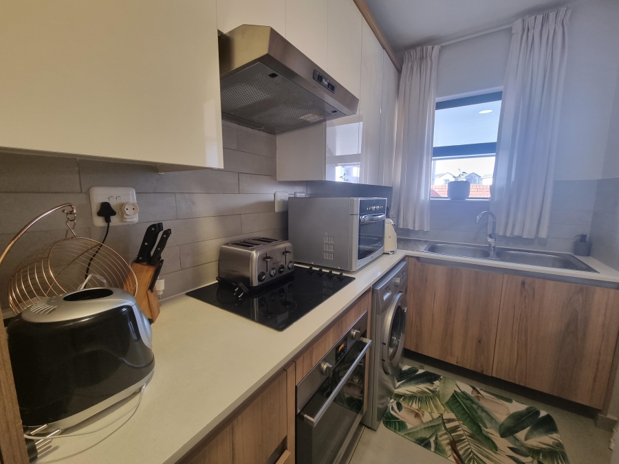 To Let 2 Bedroom Property for Rent in Silver Lakes Gauteng