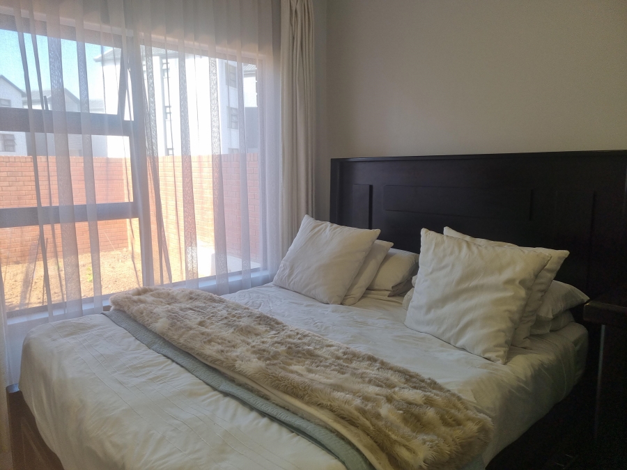 To Let 2 Bedroom Property for Rent in Silver Lakes Gauteng
