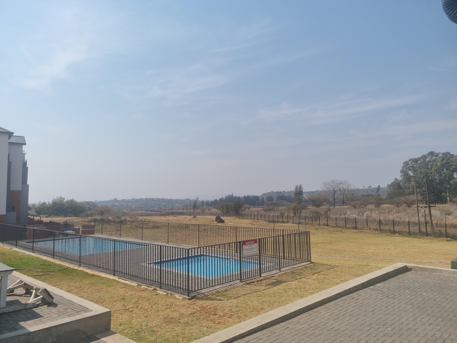 To Let 2 Bedroom Property for Rent in Silver Lakes Gauteng