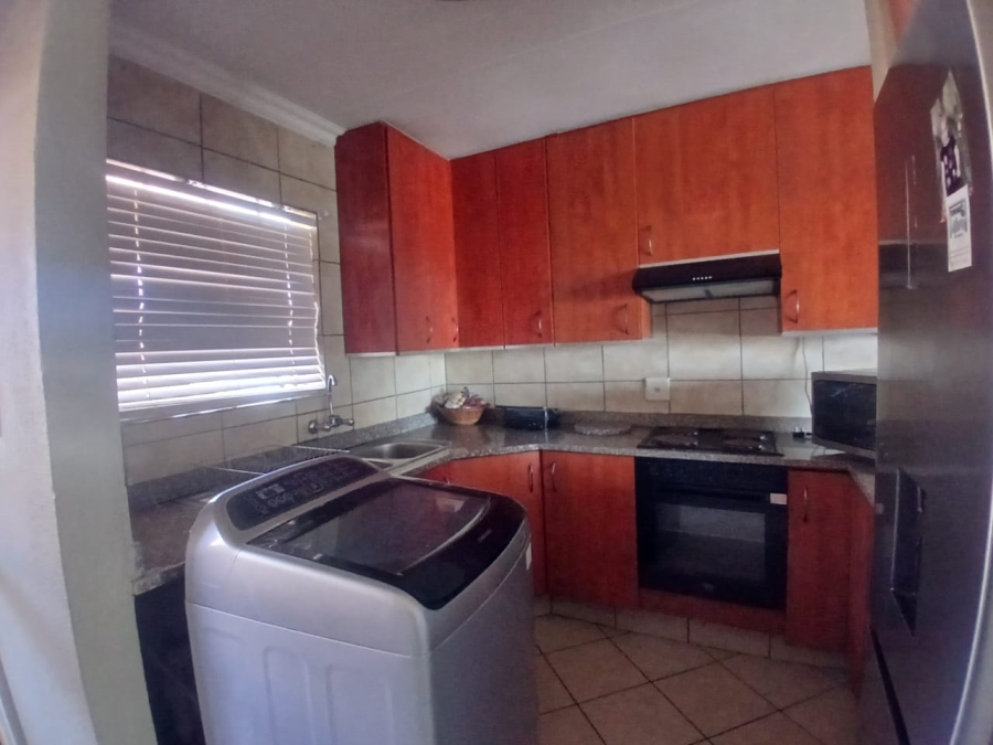 2 Bedroom Property for Sale in Aston Manor Gauteng